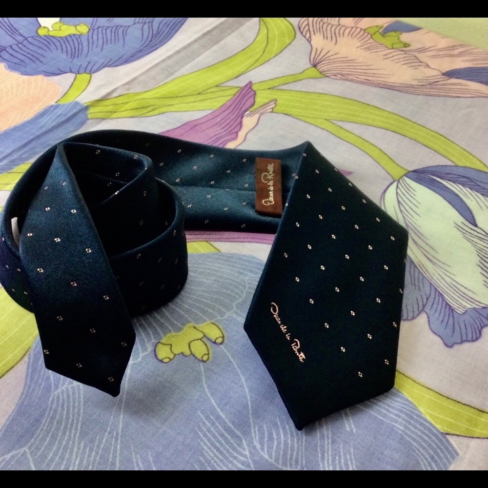Like New VTG Oscar de la Renta Silk Navy Pink Flower Print Tie Unisex